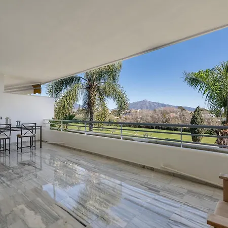 Apartament Stunning Duplex By The Golf & Terrace By The Marbella